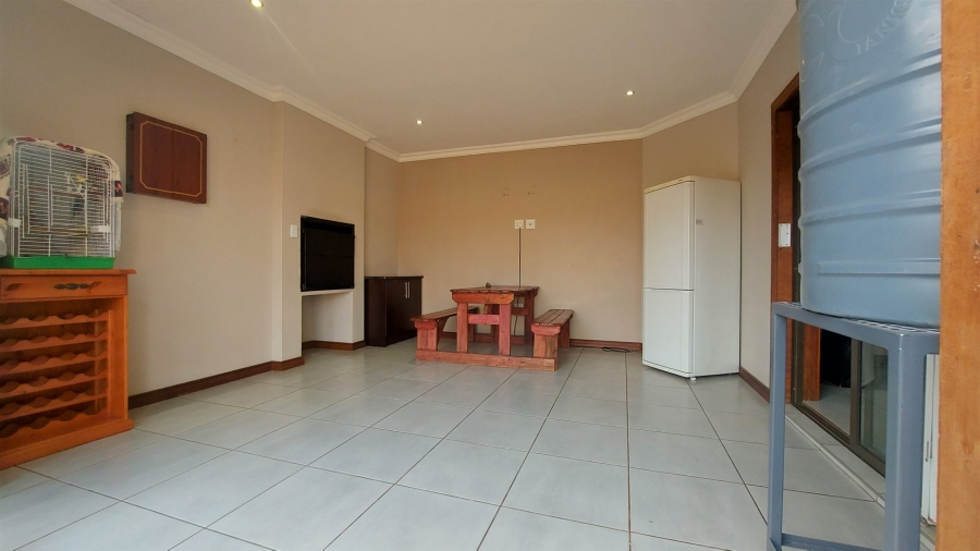 3 Bedroom Property for Sale in Melodie North West